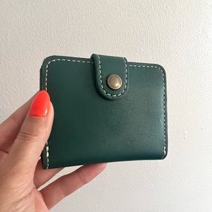 NWOT Peacock Portland Leather Goods Mini Bifold